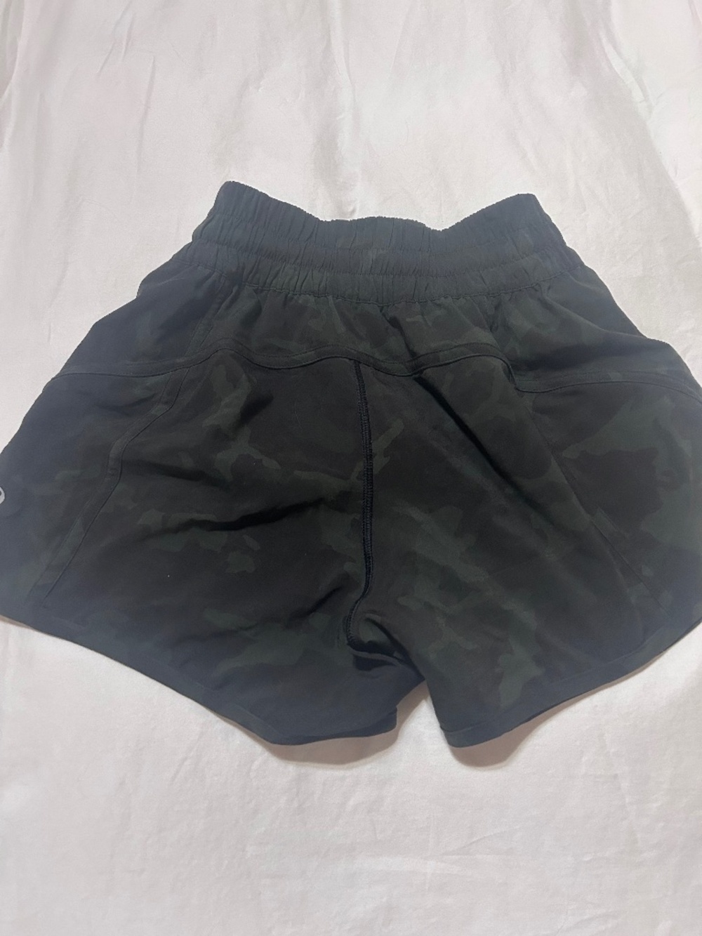 Lululemon Tracker V short